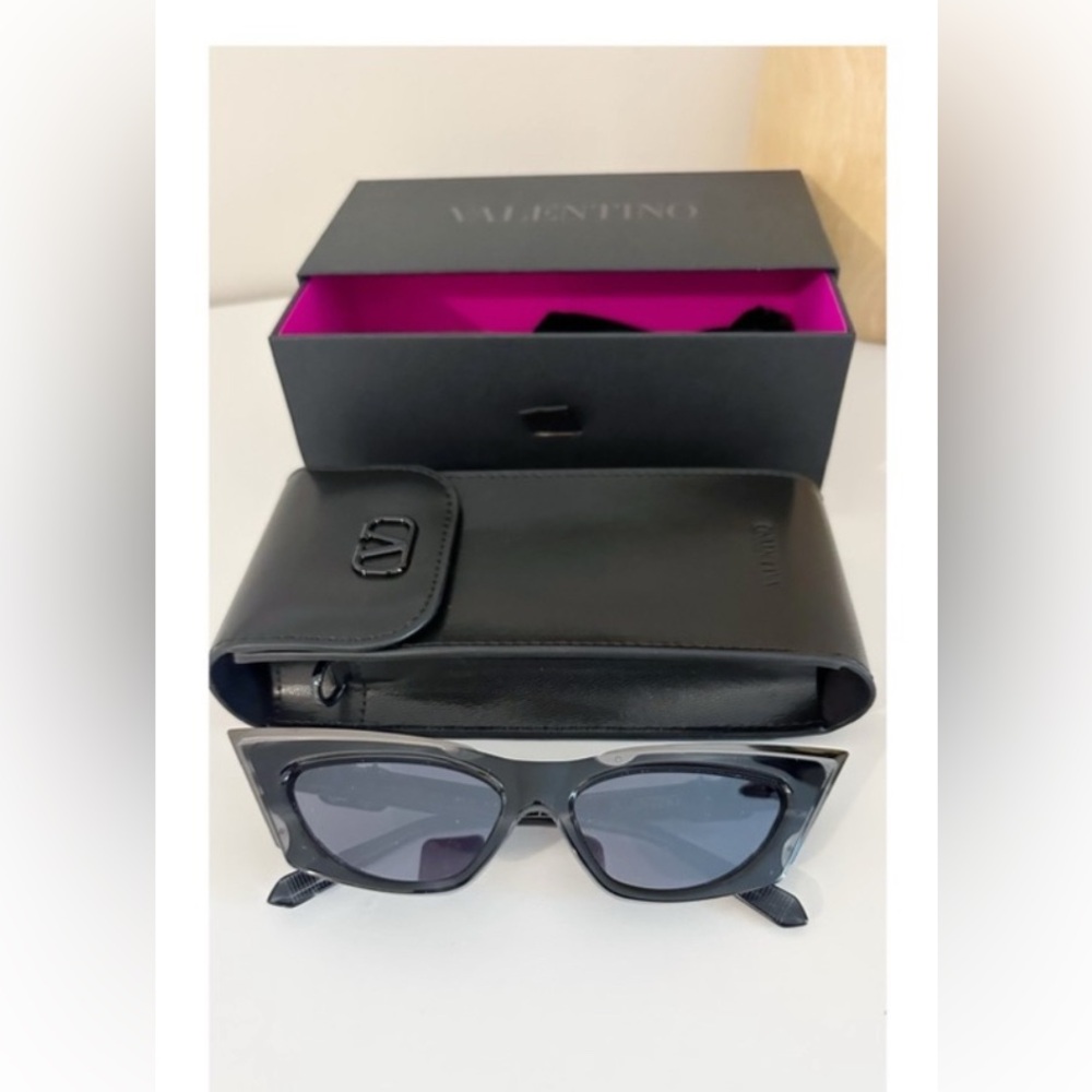 Valentino ~ V GOLDCUT I VLS Sunglasses